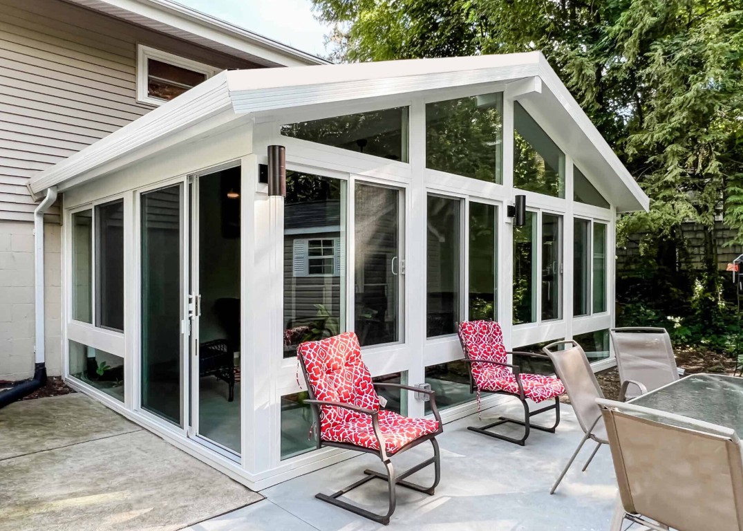 Modern sunroom with energy-efficient glass panels in Clearwater, FL